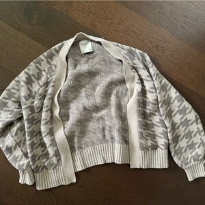 A&F women’s cardigan